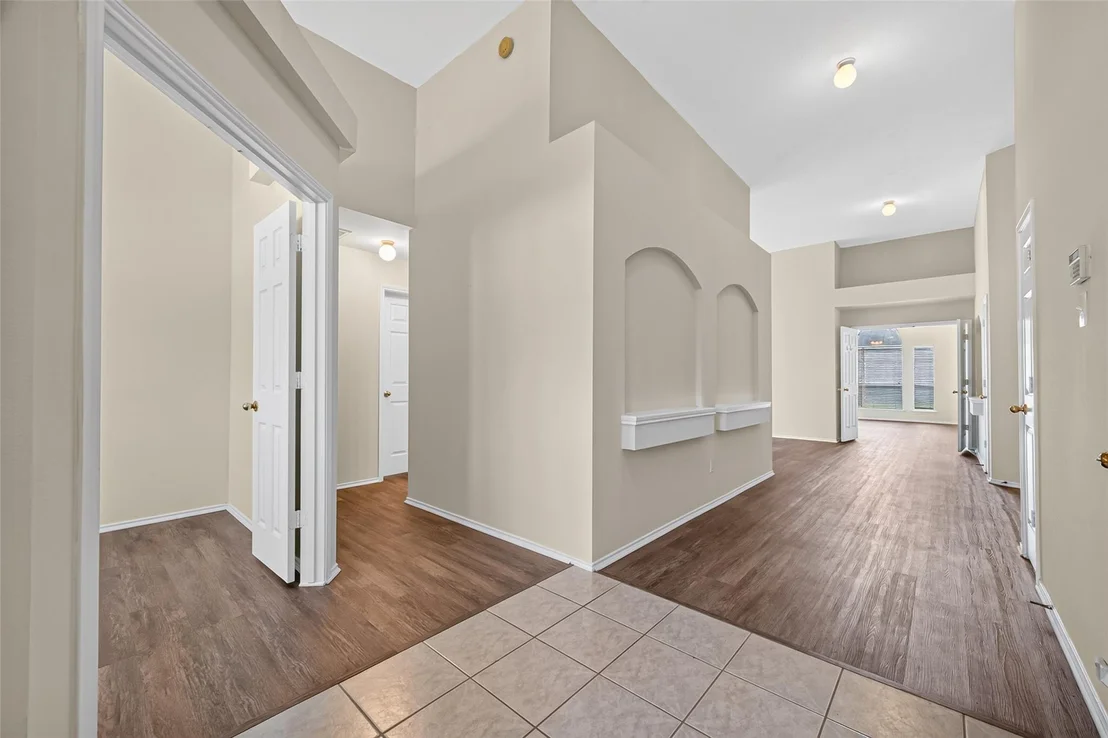 Photo of 2111 Laurel Arbor Drive