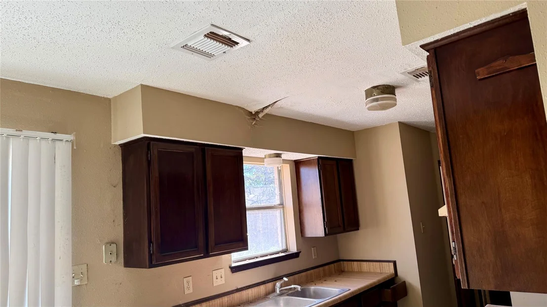 Photo of 7523 La Place Drive
