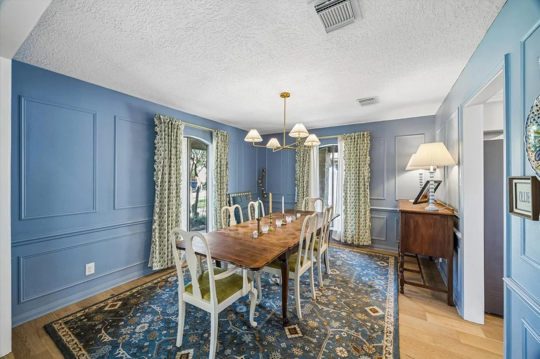 Photo of 2107 Ashgrove Drive
