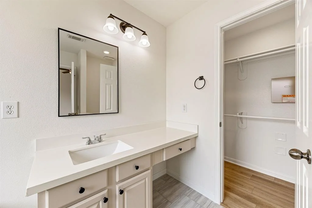 Photo of 2442 Pinpoint Drive
