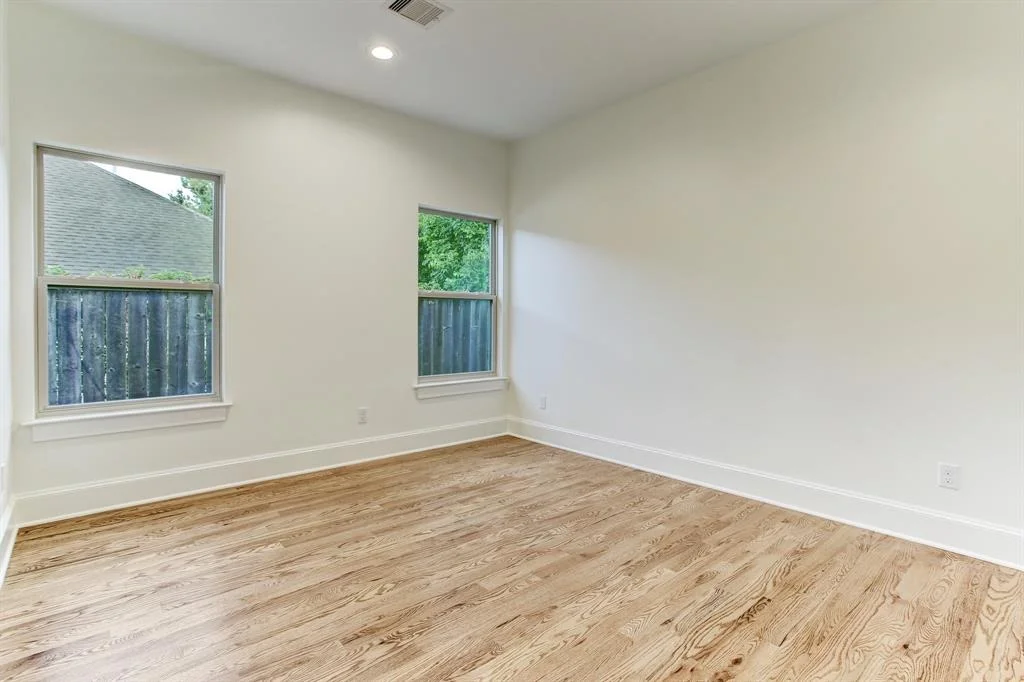 Photo of 1842 Chantilly Lane
