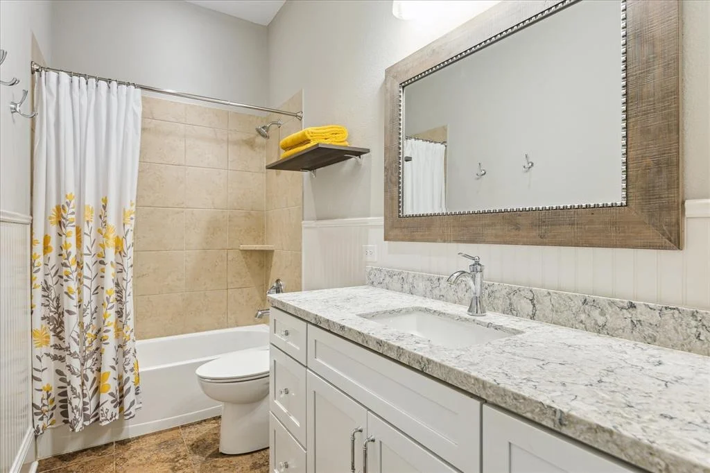Photo of 6815 American Elm Lane