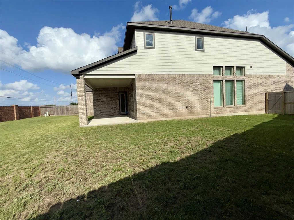Photo of 23422 Wilkinson Trail