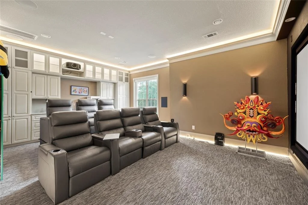Photo of 1502 Hillendahl Boulevard