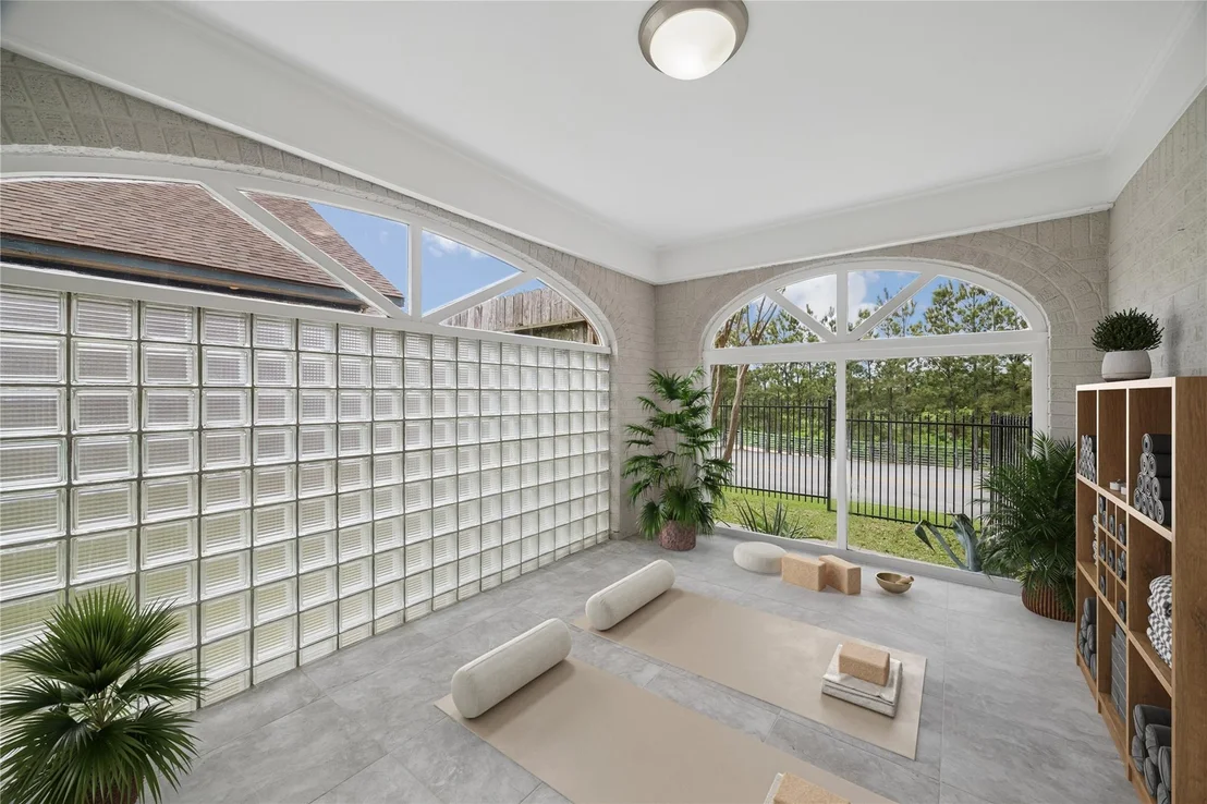 Photo of 2108 White Oak Drive