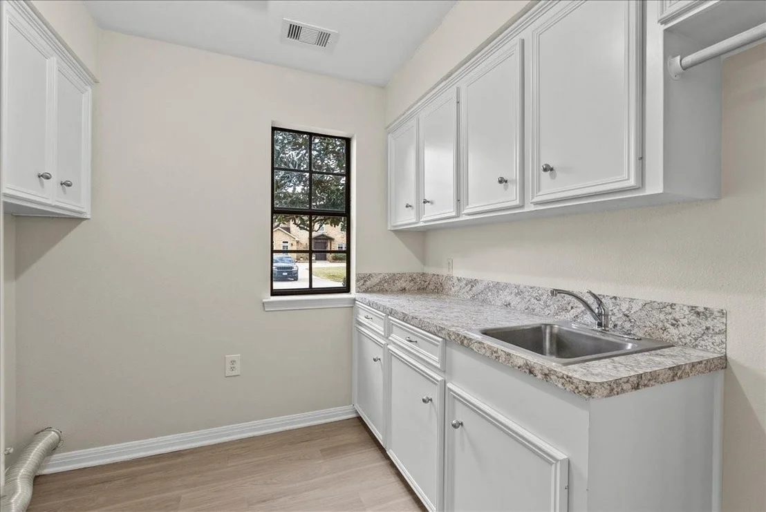 Photo of 710 Bayou Crest Circle