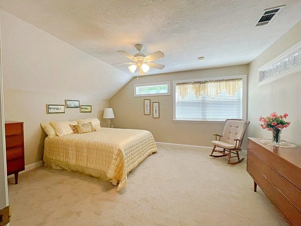 Photo of 2903 Creekside Drive