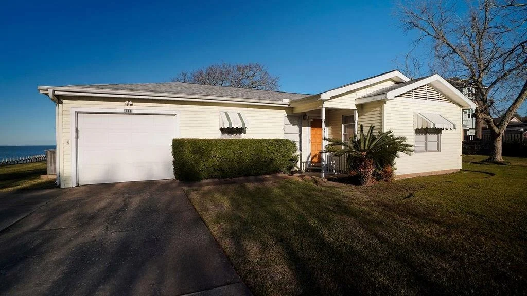 Photo of 3635 Bayshore Drive
