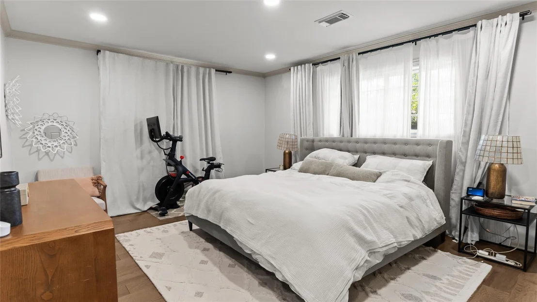 Photo of 5739 Valkeith Drive