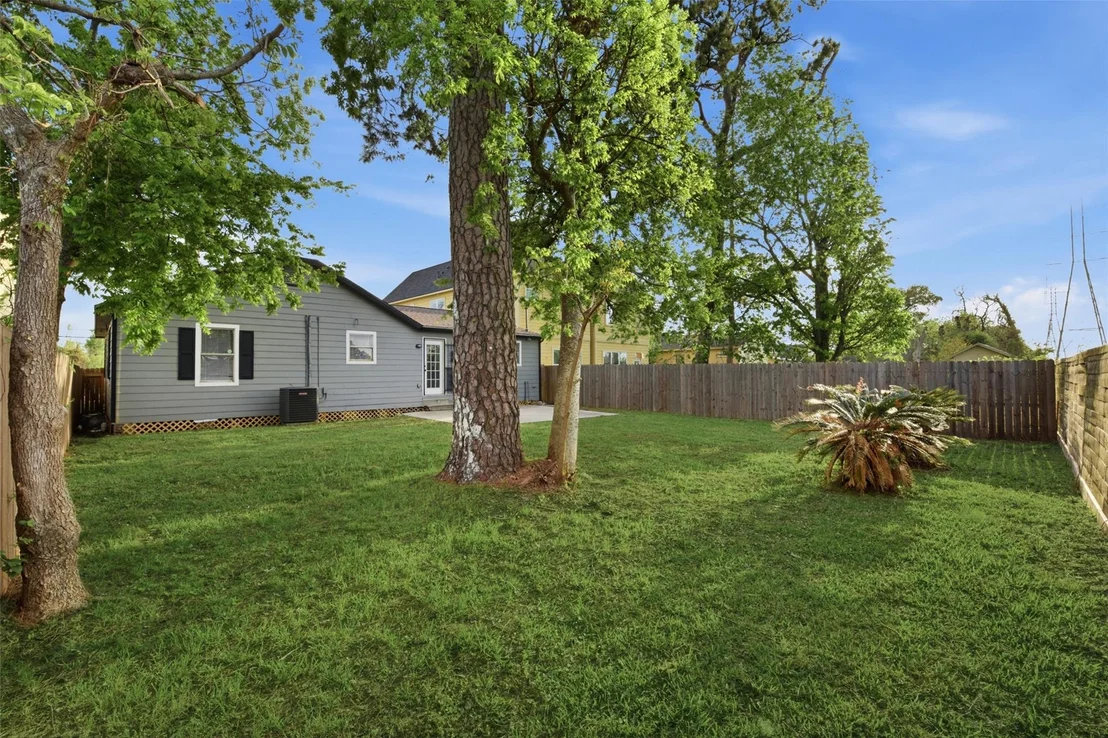 Photo of 2217 Creston Drive