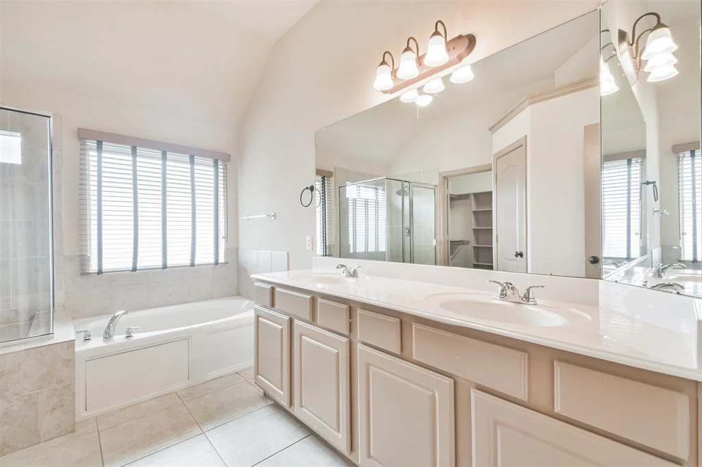 Photo of 28543 Carley Cove