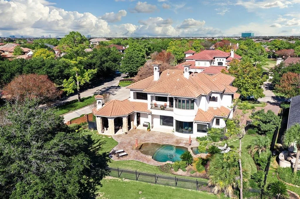 Photo of 11639 Versailles Lakes Lane