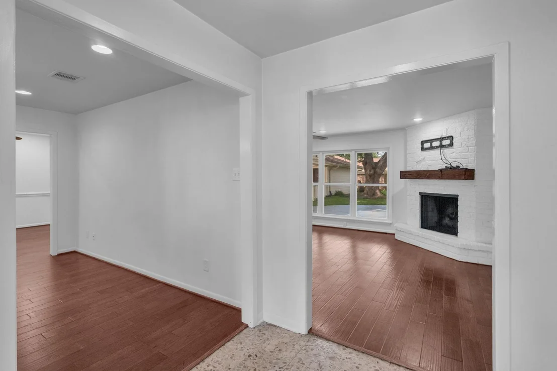 Photo of 11418 Valley Stream Drive