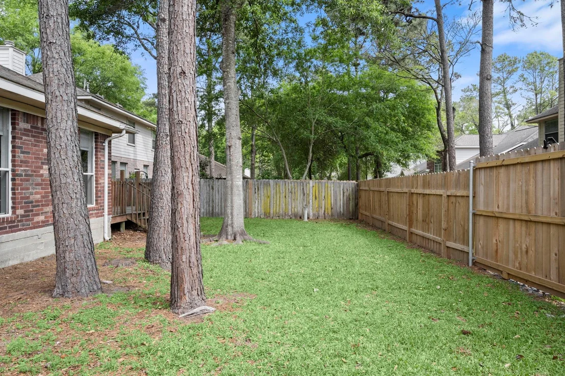 Photo of 22 N Hollylaurel Circle
