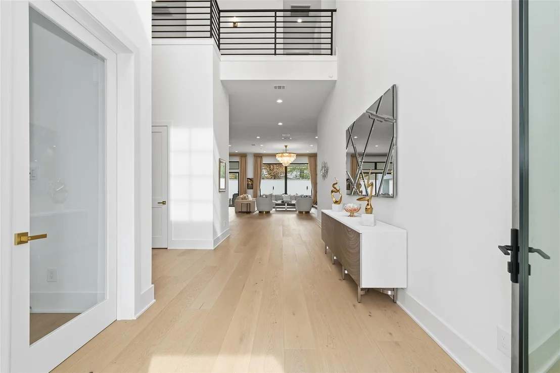 Photo of 13034 Memorial Drive