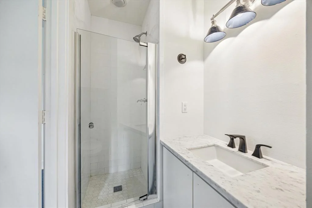 Photo of 3643 Overbrook Lane