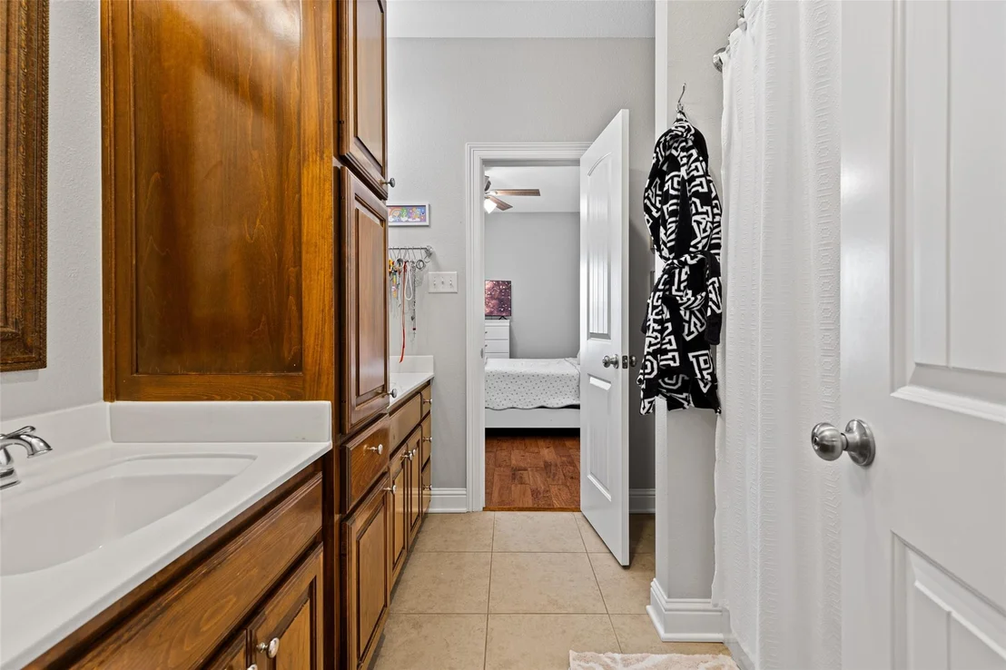 Photo of 155 Oakland