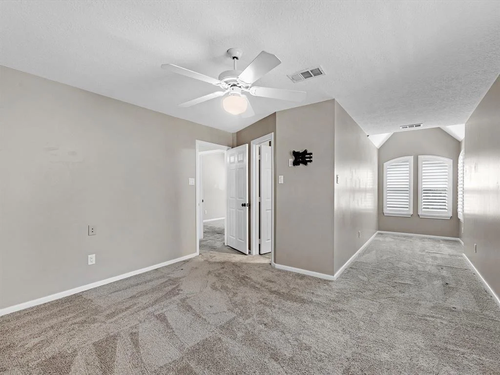 Photo of 5831 Mountain View Drive