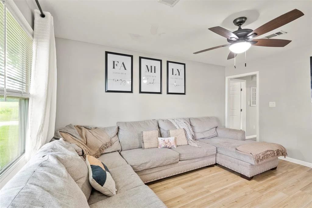 Photo of 915 Temple Drive