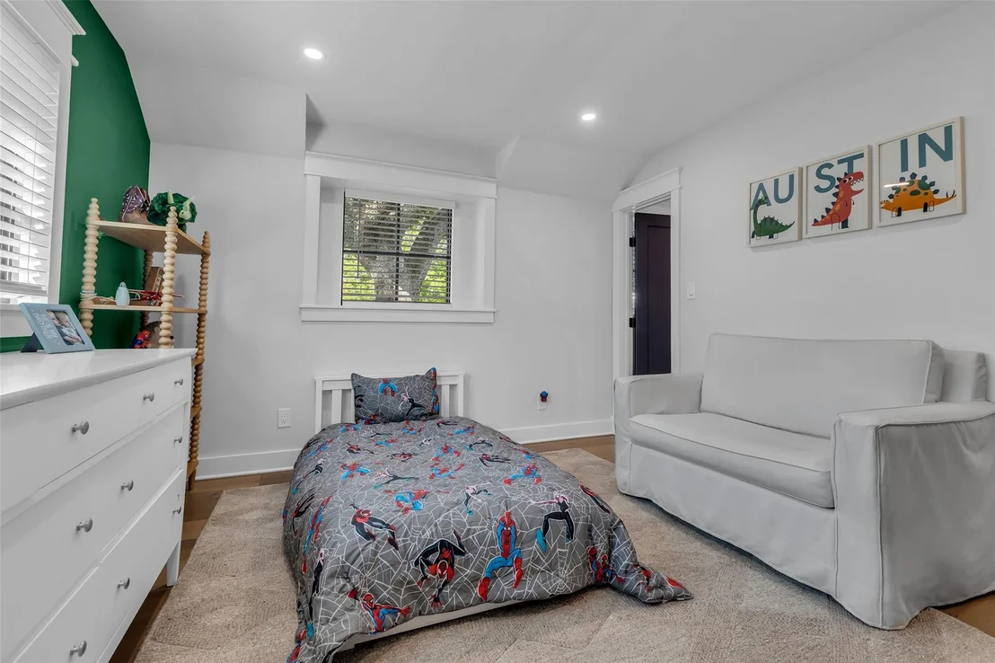 Photo of 606 Hallie Drive
