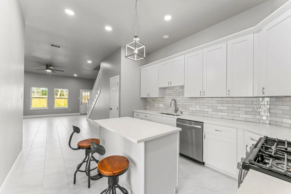 Photo of 8151 Crestview Drive
