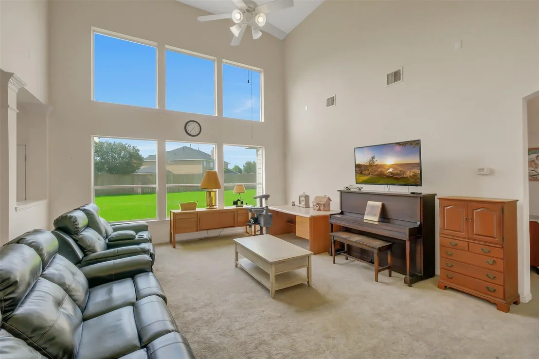 Photo of 8915 High Ridge Lane