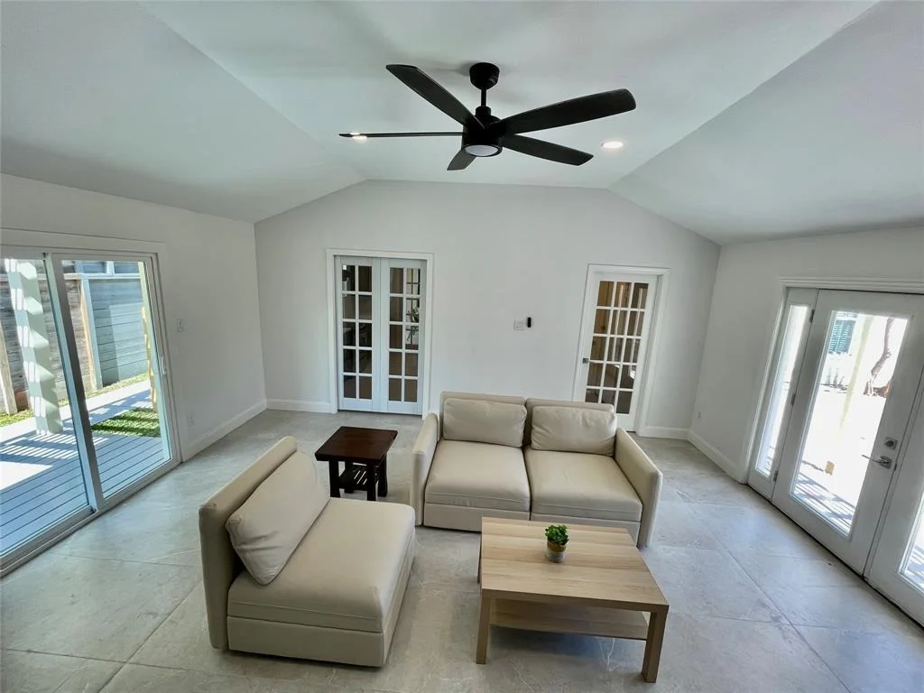Photo of 1635 Chippendale Road