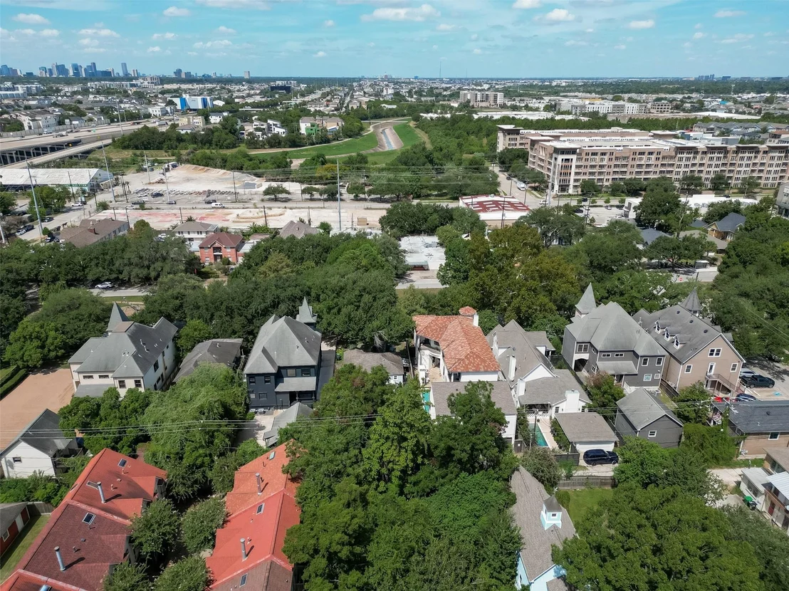 Photo of 434 Heights Boulevard