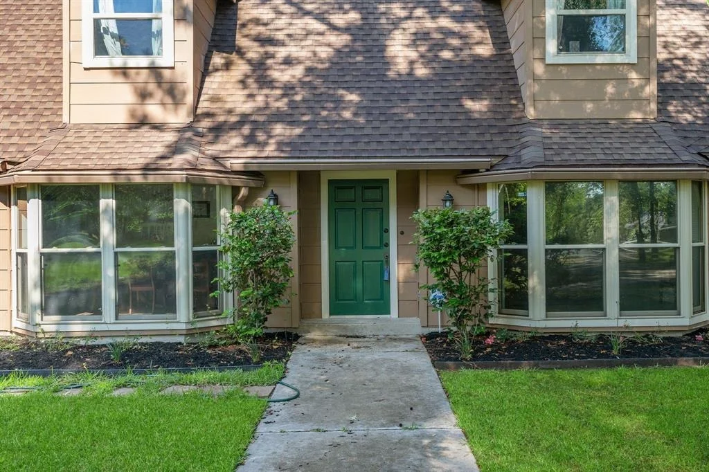 Photo of 15520 Bedford Lane