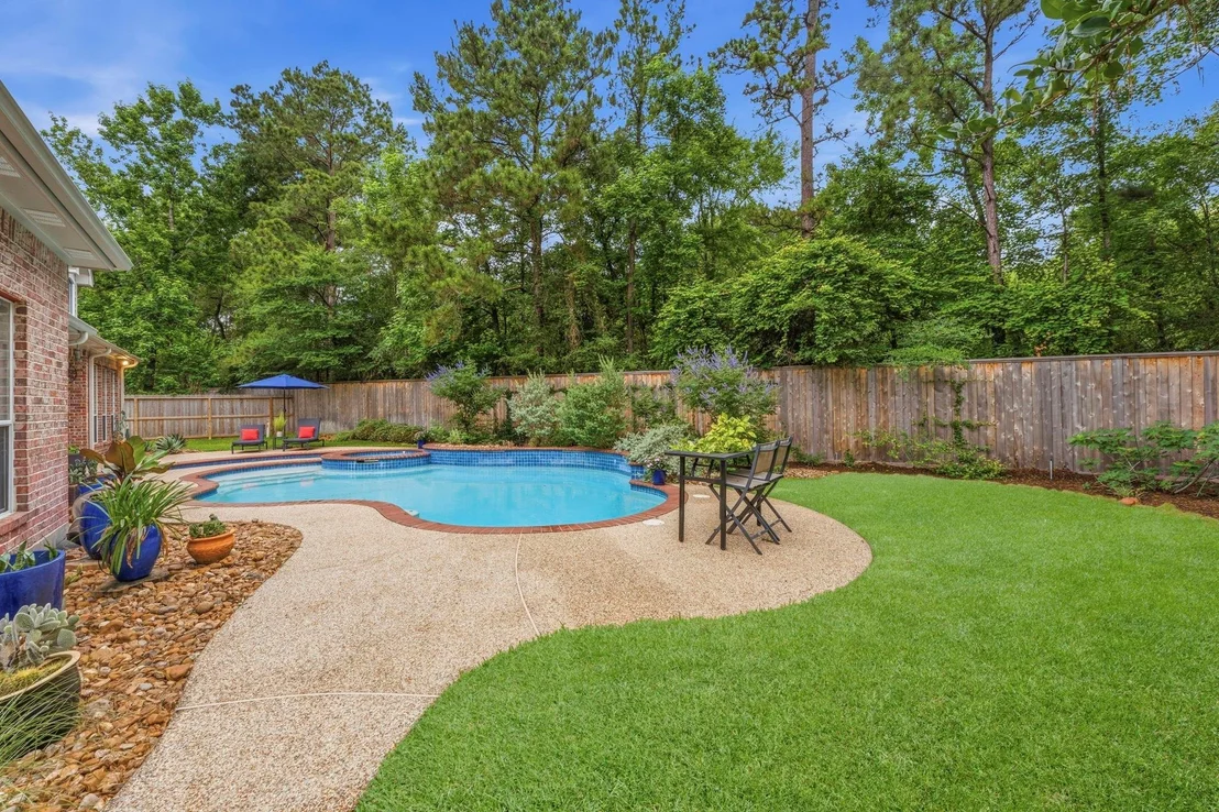 Photo of 130 E Fairbranch Circle