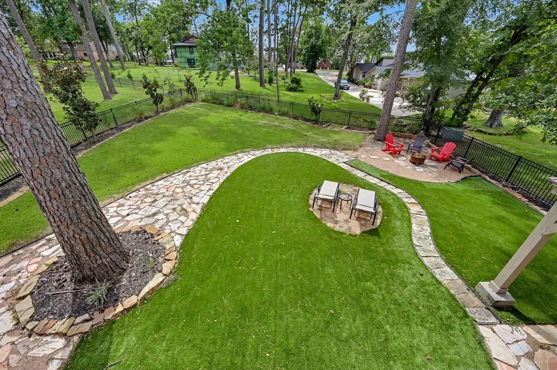 Photo of 15211 Jamaica Drive