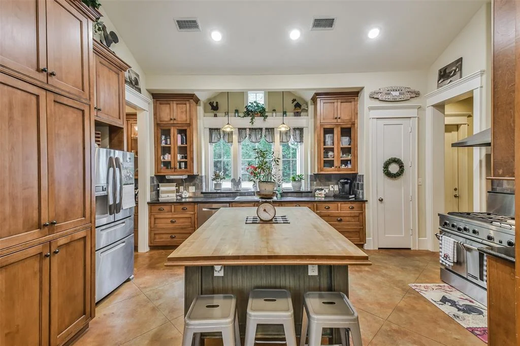 Photo of 9119 Sendera Drive