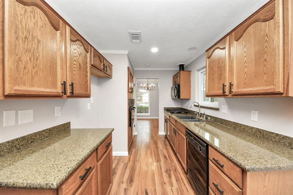 Photo of 870 Seamaster Drive