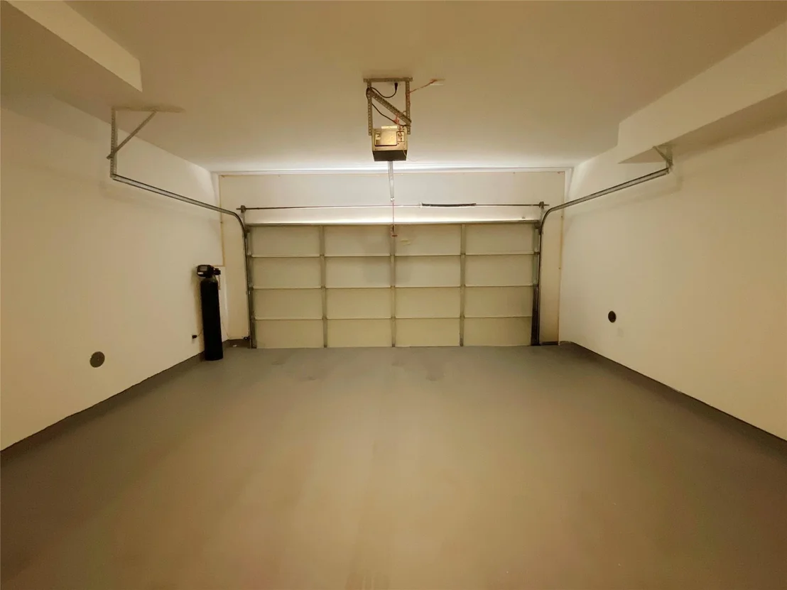 Photo of 2364 Commerce Street