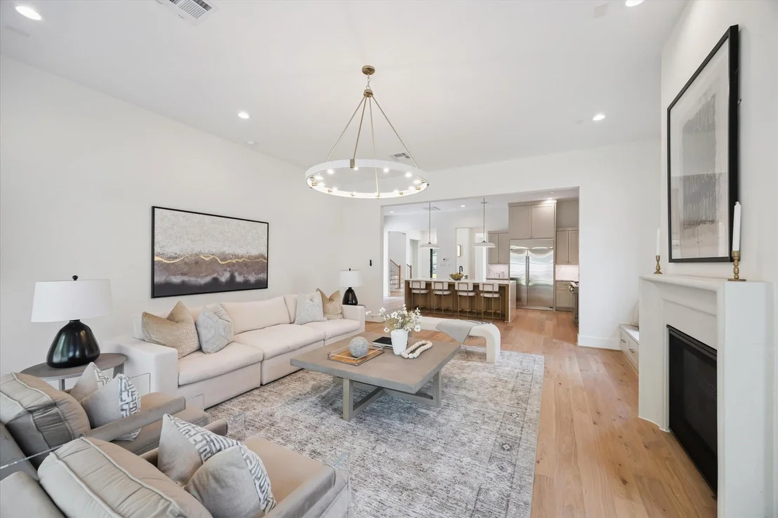 Photo of 938 Gardenia Drive