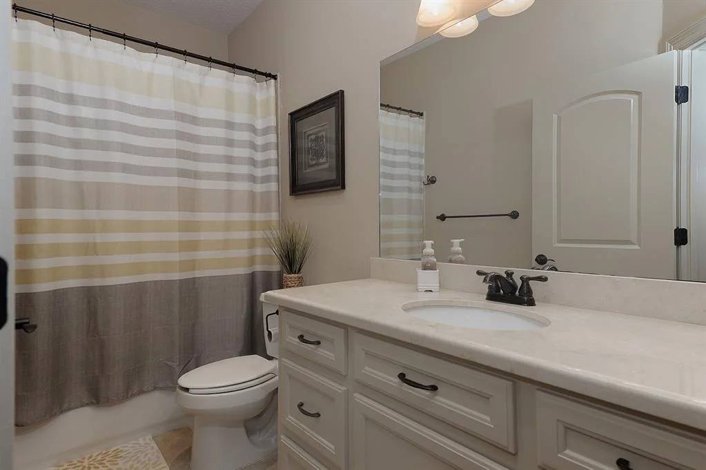 Photo of 6807 Pennwell