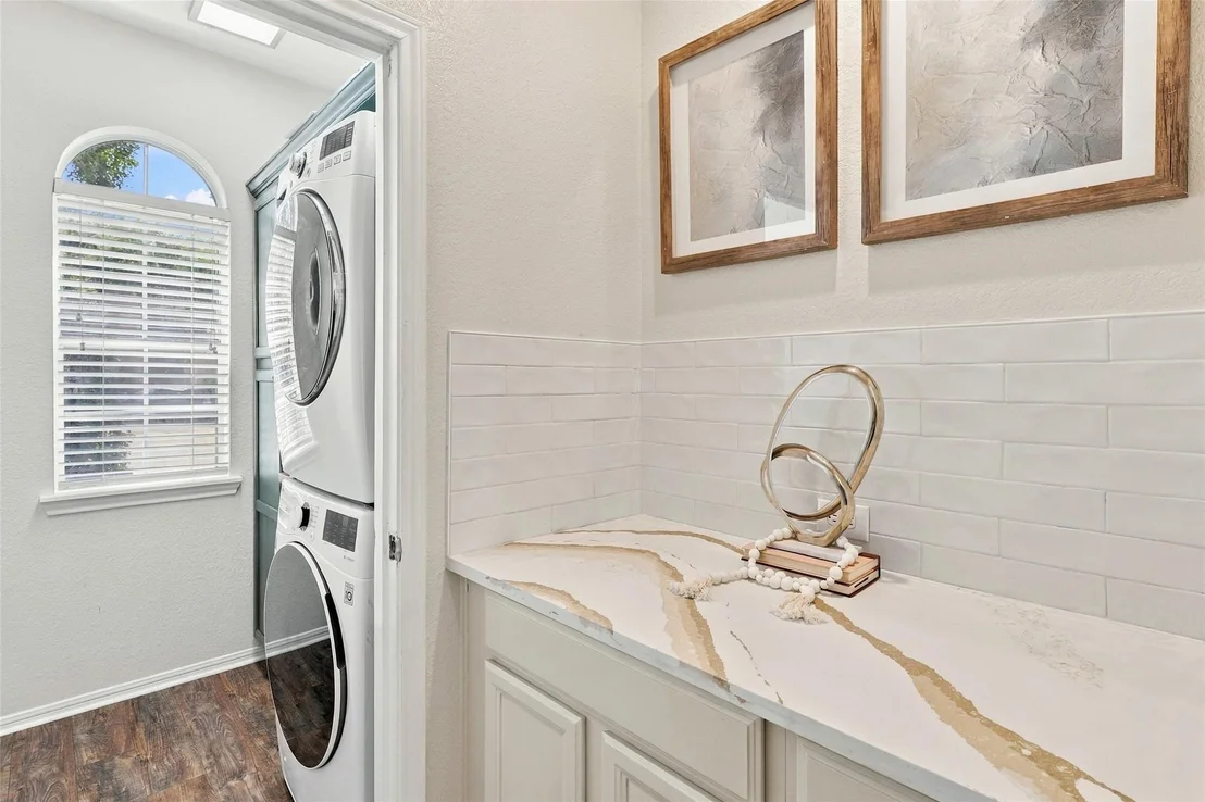 Photo of 7807 Ravens Point Drive