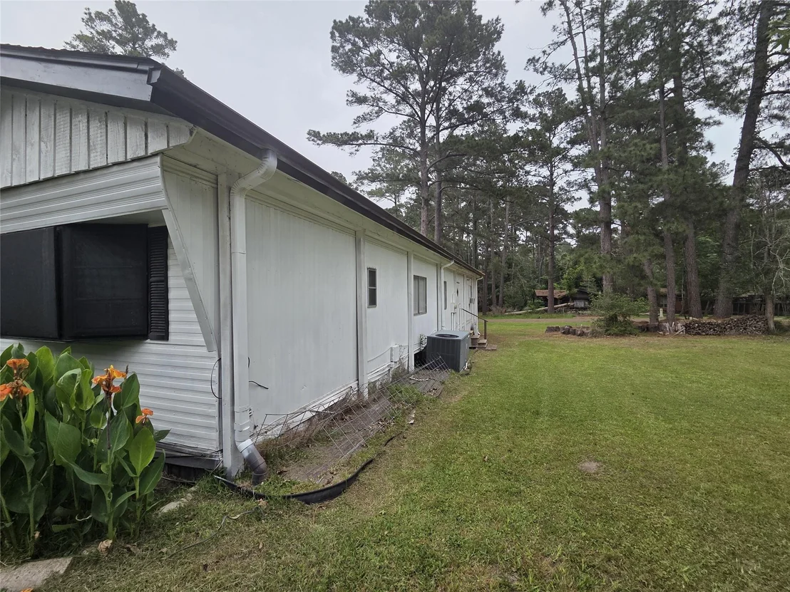 Photo of 38 E Whippoorwill Lane