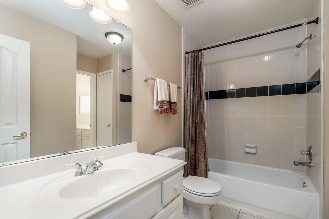 Photo of 15823 Lake Loop Drive