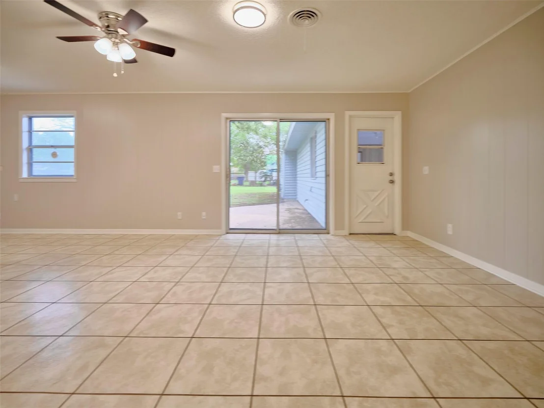 Photo of 3002 Lamar Circle