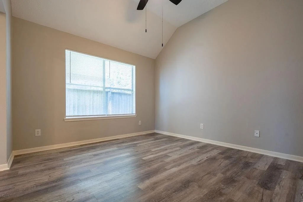 Photo of 9926 Goldenglade Drive