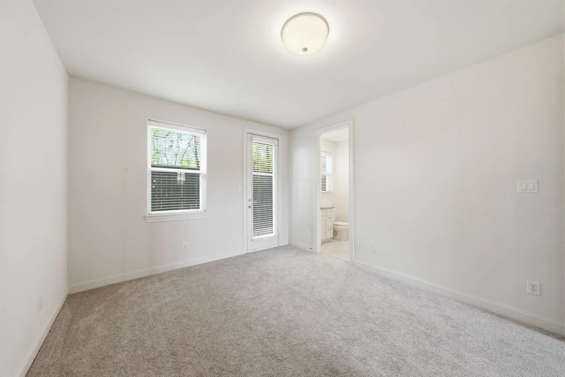 Photo of 8926 Lakeshore Bend Drive