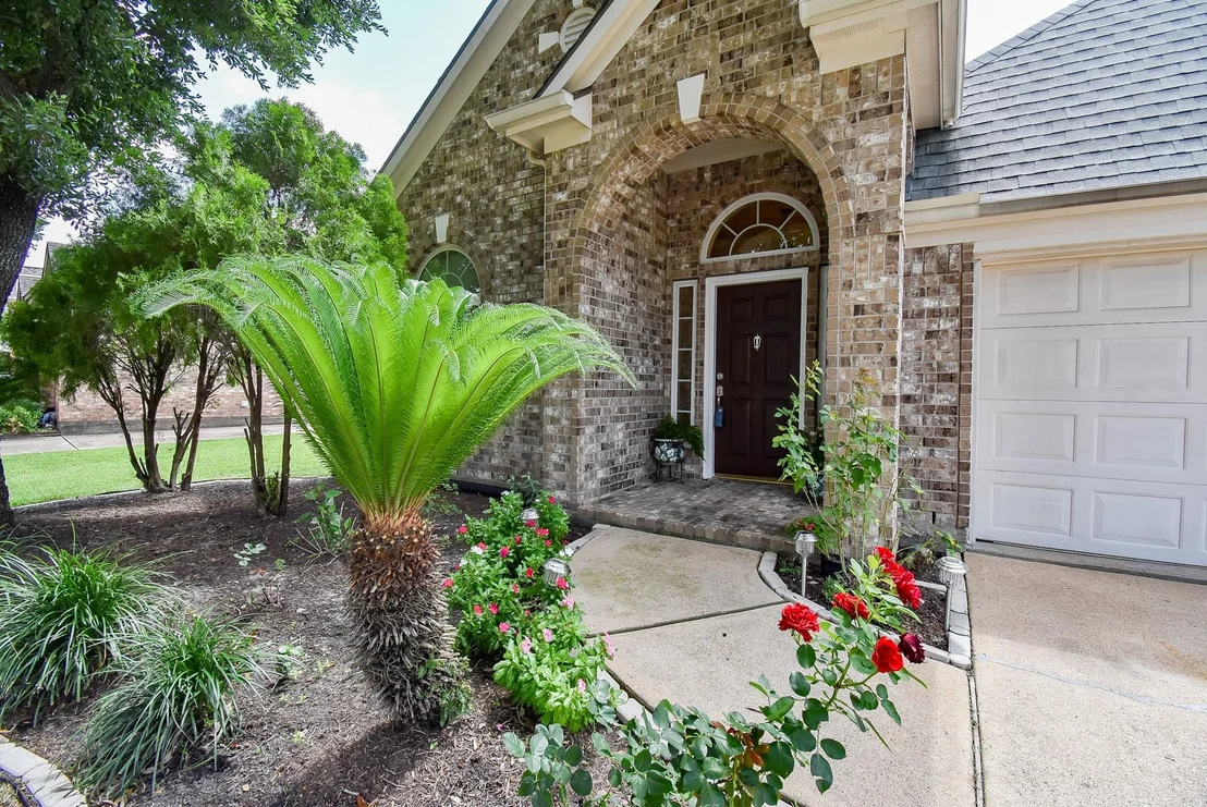 Photo of 7915 Fall Hollow Drive