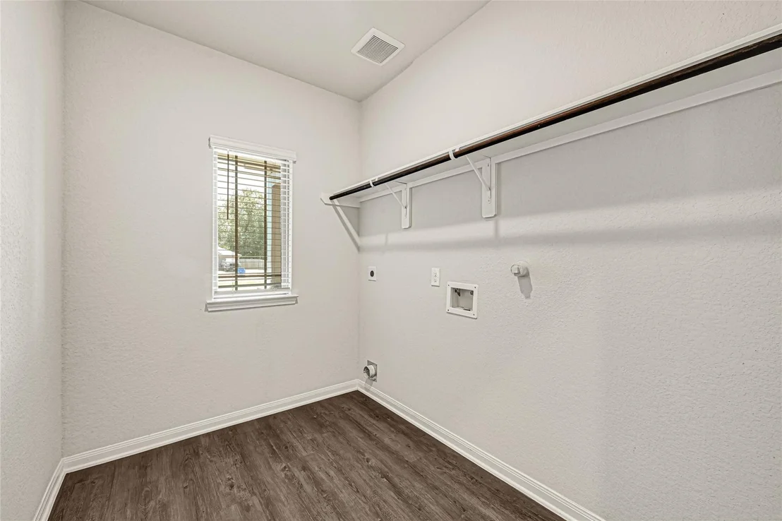 Photo of 1301 Road 66112