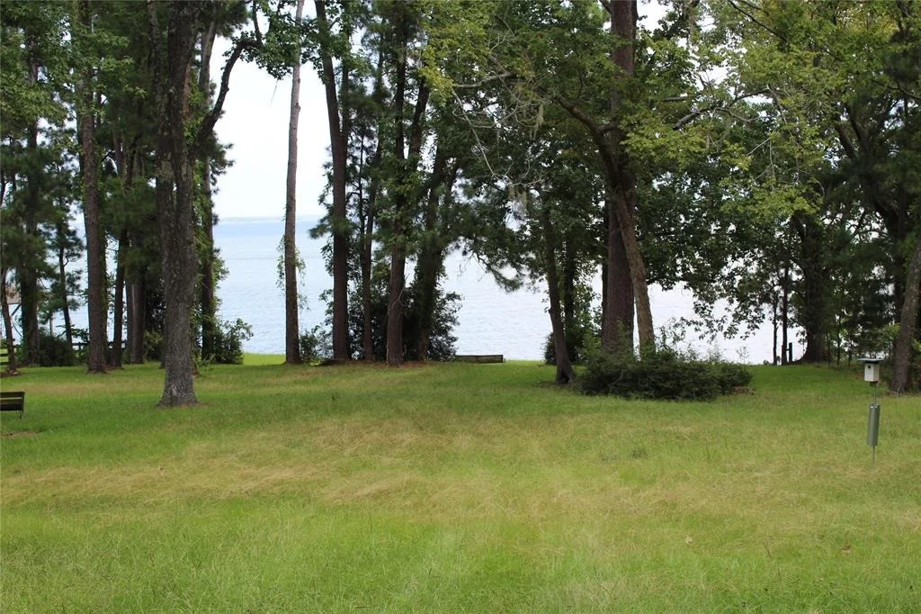 Photo of 1901 Lakeview Estates Drive