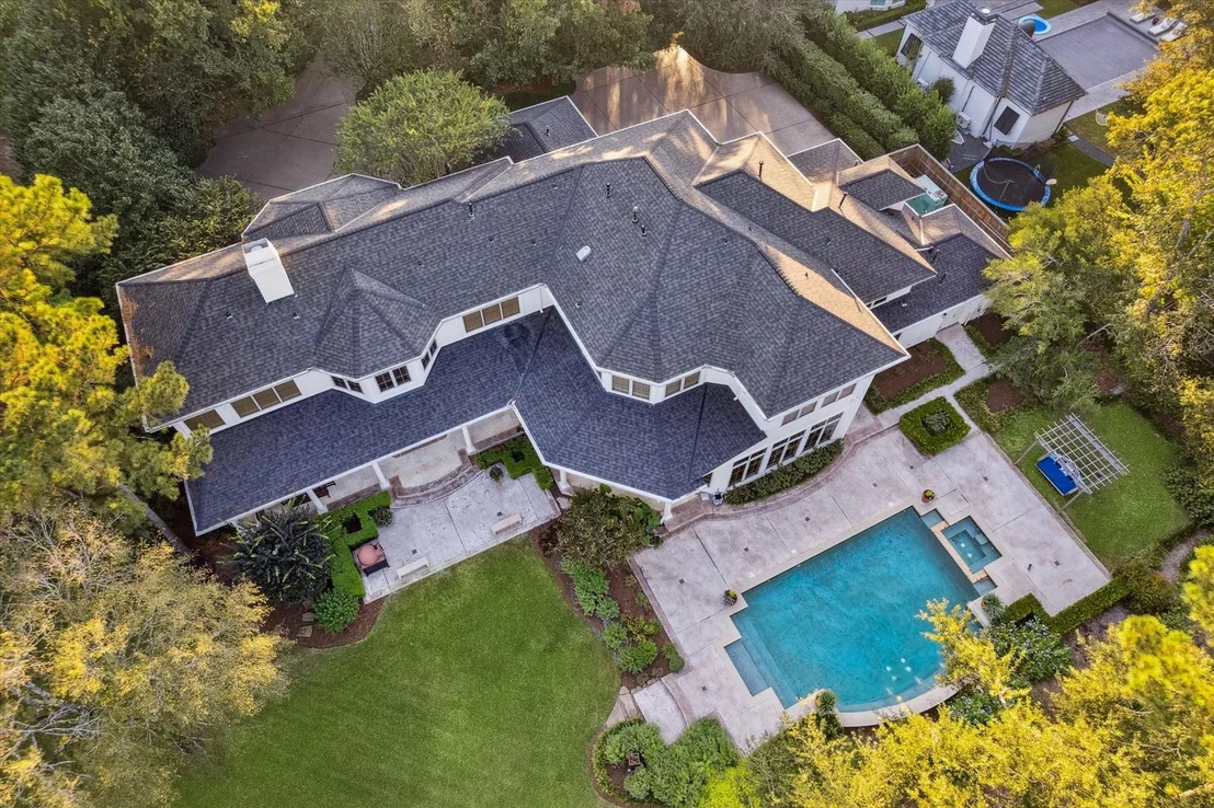 Photo of 47 N Regent Oak