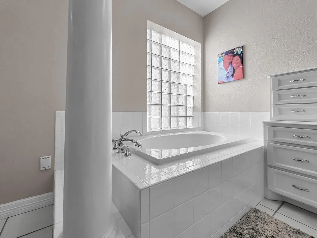 Photo of 520 Meadow Lane