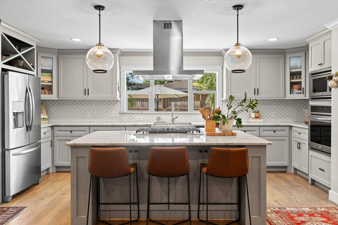 Photo of 8010 Mullins Drive