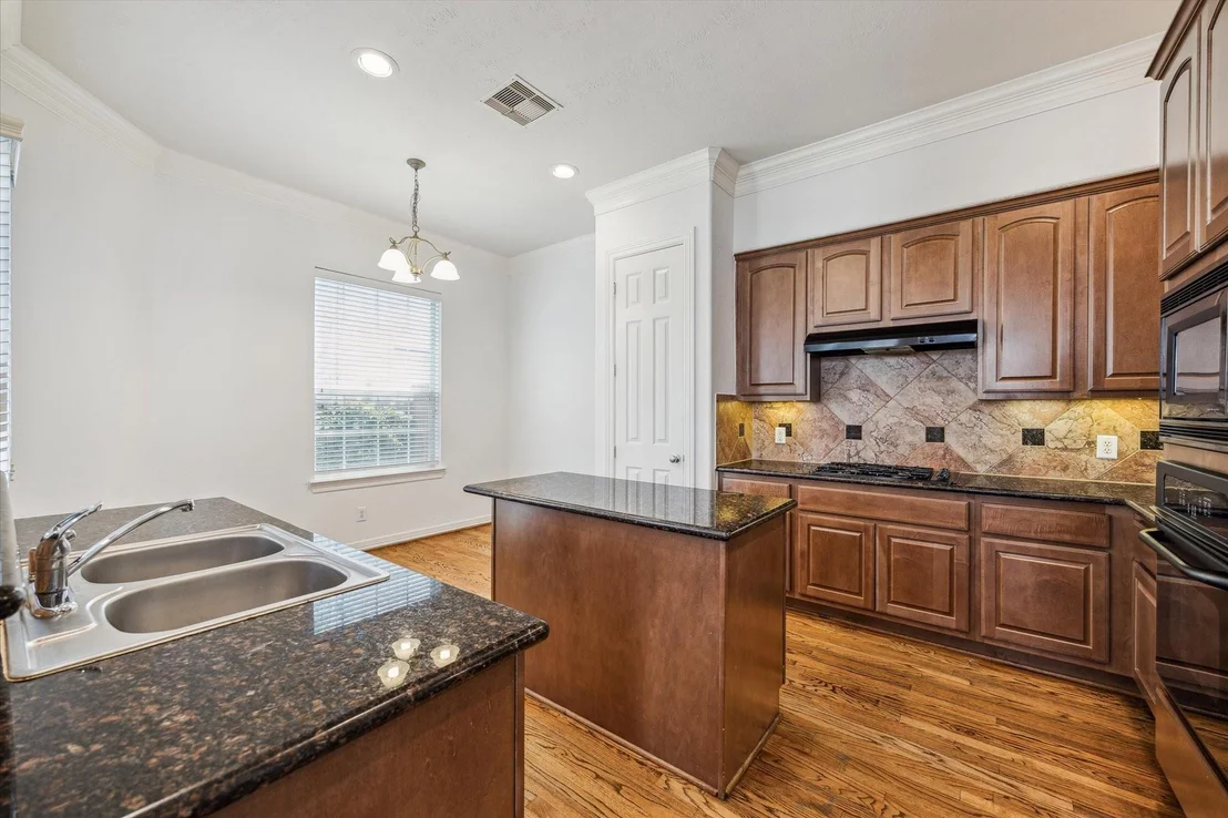 Photo of 3203 Holly Path Drive