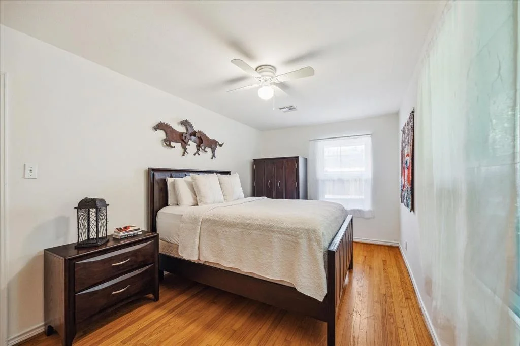 Photo of 2110 Chippendale Road